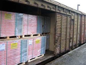 Погрузка в крытый вагон FERADA rail wagons
